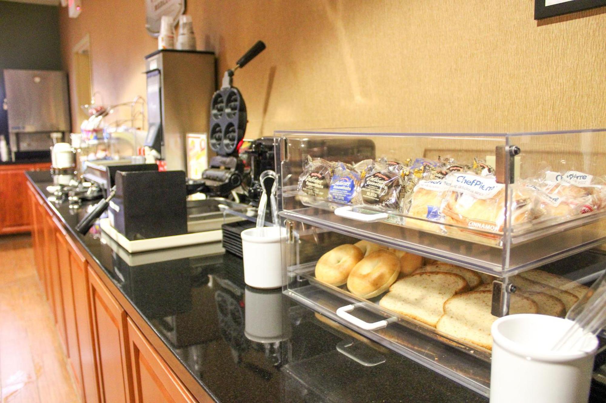 Sleep Inn & Suites Conference Center Eau Claire North Union Ngoại thất bức ảnh